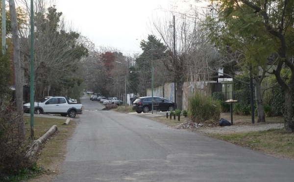 Vecinos salvaron a una mujer de ser atacada en Gonnet