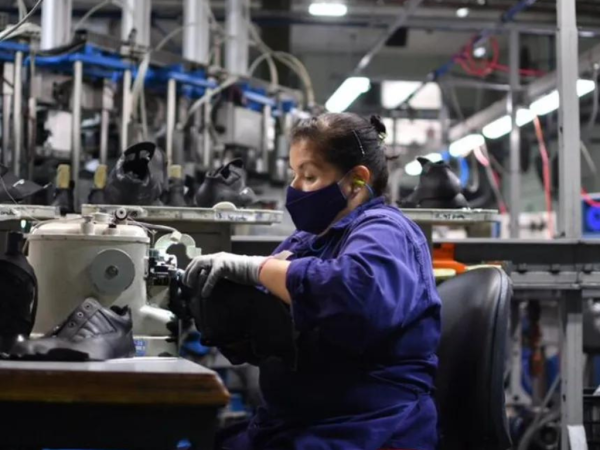 La industria pyme cay&oacute; 0,4% en noviembre y temen continuar esta tendencia debido a la inflaci&oacute;n