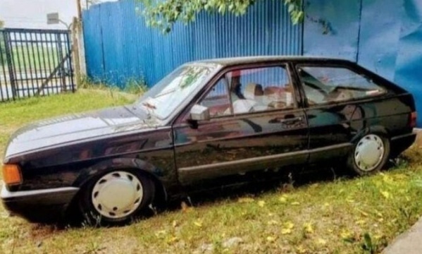 Le robaron el auto en Melchor Romero y ofrece 100.000 pesos de recompensa