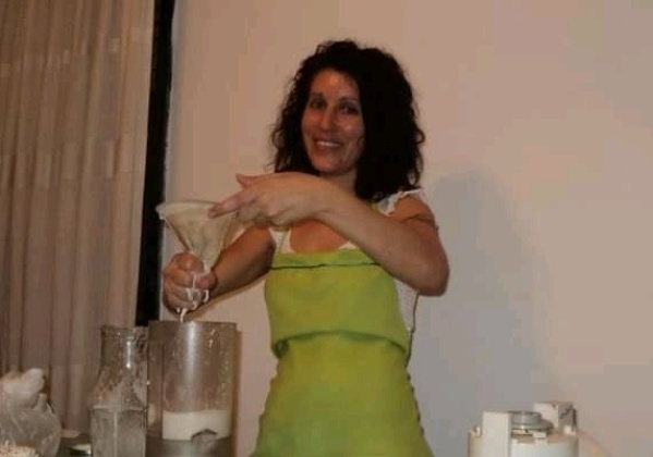 Una platense conoció el veganismo a los 6 años por un gallito y los médicos le decían que se iba a morir: "No lo voy a comer"