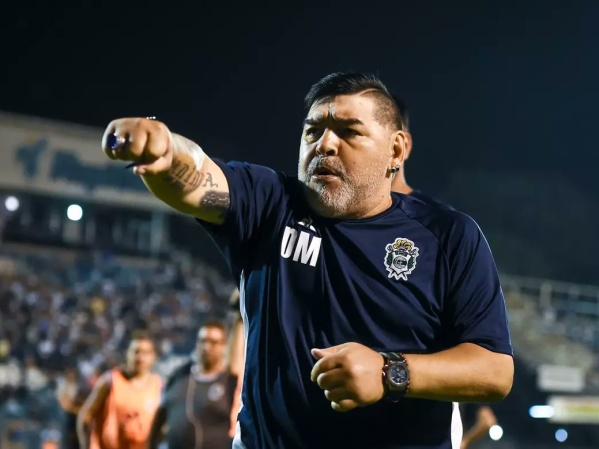 El conmovedor recuerdo de un futbolista del Lobo en el cumpleaños de Maradona: "Daría mucho por tenerlo y lo sentía como..."