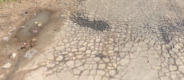 Vecinos de San Carlos reclaman por mejoras en el barrio: "La calle es un asco y encima no hay luz"
