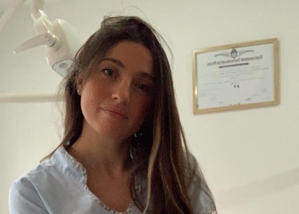 Es odont&oacute;loga y atiende gratis a los que no pueden pagar: "La pandemia dej&oacute; sin trabajo a mucha gente y me gusta ayudar"