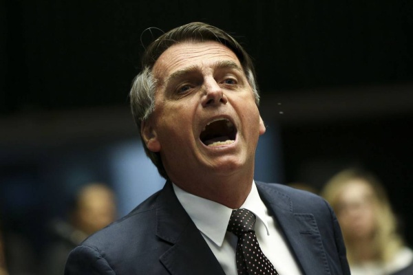 Condenaron a Bolsonaro a pagar una indemnización de 10.000 dólares por causar "daño moral" a los periodistas