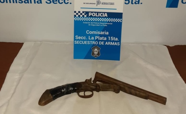 Entró a robar armado a una finca en Olmos y se llevó un tractor