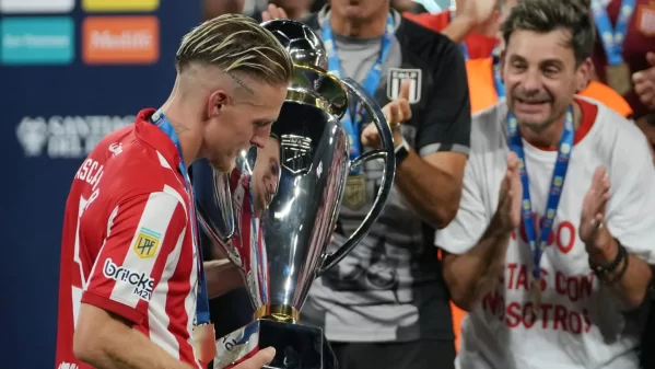 Del abrazo con Dom&iacute;nguez y el elogio de su esposa al futuro: &iquest;C&oacute;mo vivi&oacute; Ascac&iacute;bar la consagraci&oacute;n y qu&eacute; dijo de su porvenir?