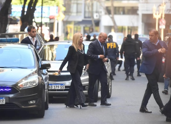 La jueza le tomó declaración testimonial a Cristina Kirchner en el domicilio de Recoleta