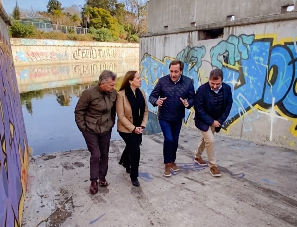 Garro recorrió la obra hidráulica del Arroyo El Gato con la sorpresiva visita de Macri