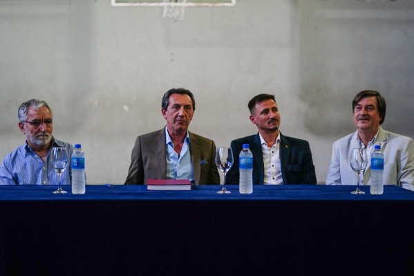 ¿Quiénes son los candidatos para reemplazar a Flores y cuándo lo anunciará la dirigencia de Gimnasia?