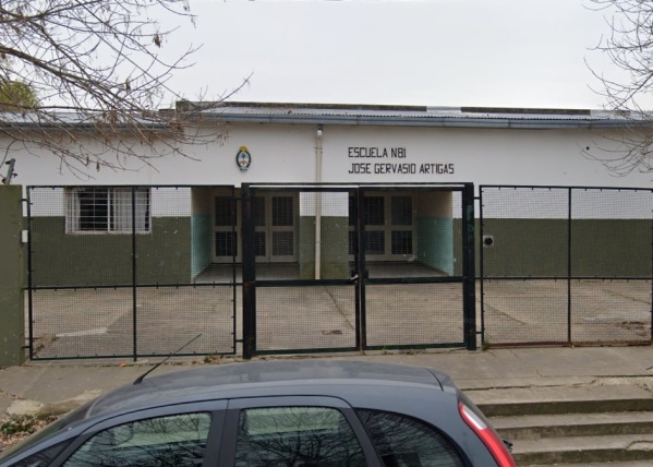 Alumnos de la Escuela 81 de La Plata tienen miedo de ir a clases porque un compañero los acosa y manosea