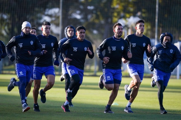 Con una ausencia importante Gimnasia trabajó con la cabeza puesta en la Copa Argentina