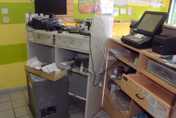 Un local de Los Hornos "inventó" un robo, pidieron ayuda a los vecinos y se destapó la escandalosa mentira: "Fue una locura"