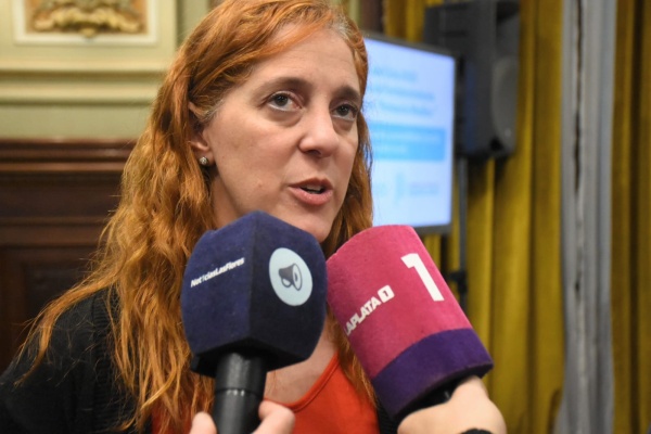Jesica Rey: "Los medios nacionales dominan la escena y es una hermosa tarea hacer crecer a los medios de la Provincia"