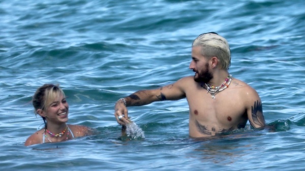 Stefi Roitman y Ricky Montaner súper enamorados en las playas de Miami