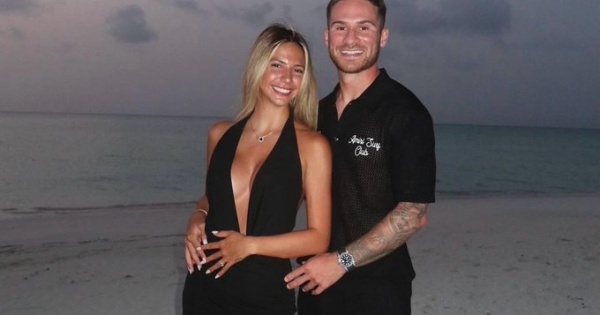 Alexis Mac Allister y Ailén Cova fueron padres: nació su hija Alaia