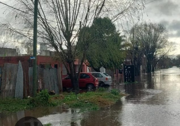 El listado de lugares donde reciben donaciones para los afectados en La Plata por el temporal