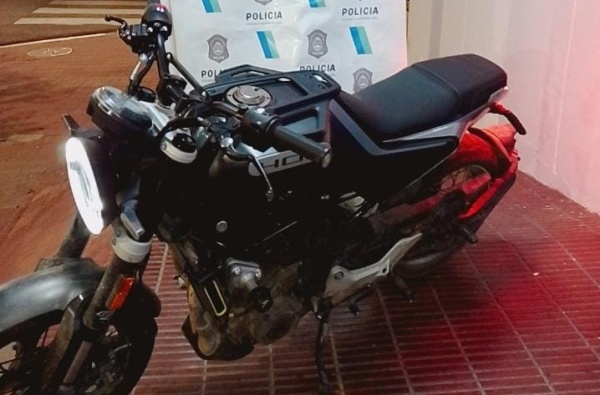 Tras una intensa persecuci&oacute;n, detuvieron a dos menores en La Plata