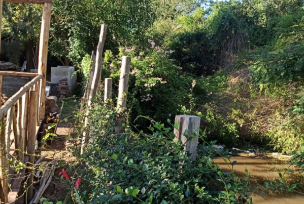 Vecinos del Arroyo Rodríguez advierten por bloqueos y advierten el peligro por las lluvias