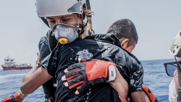 Al menos siete migrantes muertos y 280 rescatados tras naufragar en el mar Mediterráneo