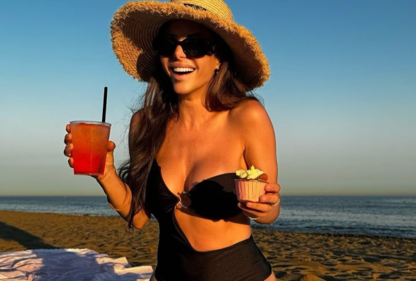 Evangelina Anderson volvió a deslumbrar con su lomazo desde Marbella