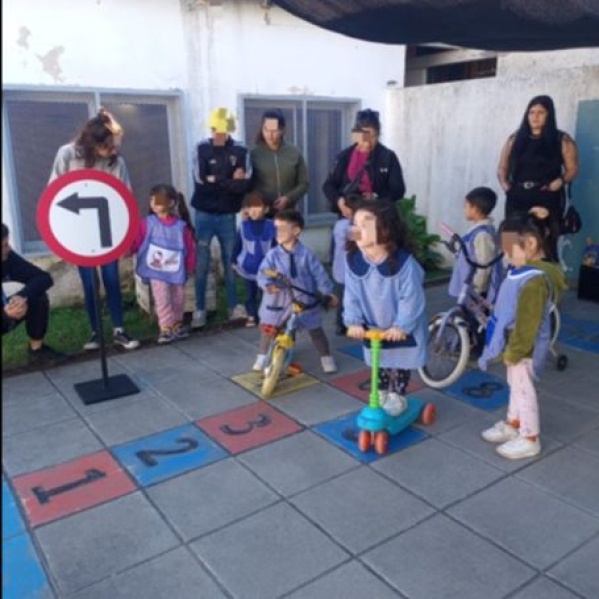 Sembrar conciencia vial: el Municipio de La Plata inicia a los más chicos en la seguridad del tránsito