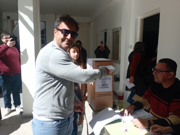 Marcelo Peña votó en La Plata: “la participación es activa y se está desarrollando con tranquilidad”