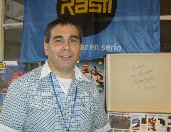 Un platense tiene la colección de ladrillos Rasti más grande de toda la Argentina y cuenta su locura: “No las quiero abrir”