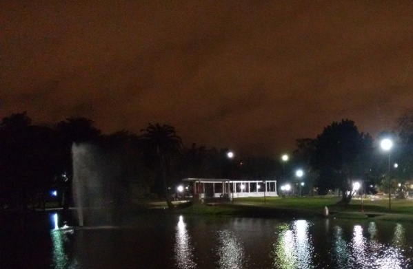 En Parque Saavedra piden mejoras y más postes de luz en la zona porque "hay mucha delincuencia"