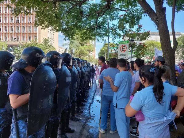 Siguen los conflictos entre médicos residentes y el gobierno porteño