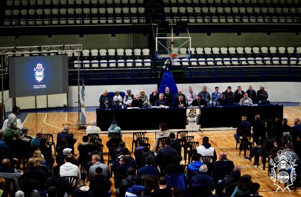 Jornada clave para Gimnasia: la Asamblea de esta tarde definirá el futuro político y deportivo