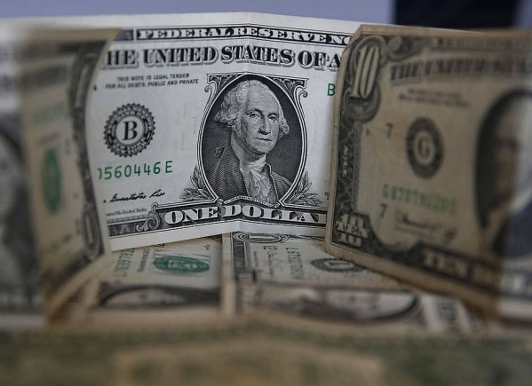 El dólar blue salta a 179 pesos y se ubica en el nivel más alto del año en el debut de las medidas del Banco Central