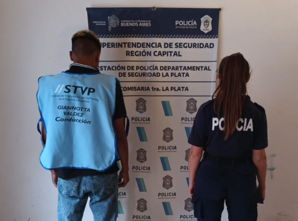 Detuvieron a dos "trapitos" en La Plata y desde el municipio prometieron eliminar la actividad del cuidacoches