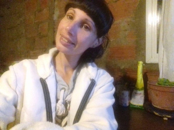 Trabaja desde los 15 años, pasó por un famoso restaurante de La Plata y pide ayuda junto a un bebé que desafió a los médicos