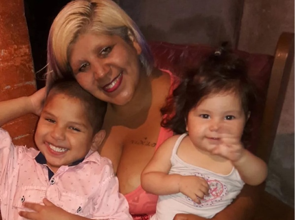 Manda a sus chicos a la escuela en 28 y 62 y tiene que elegir entre cargar la SUBE o comprar pañales: "Estoy yo sola"