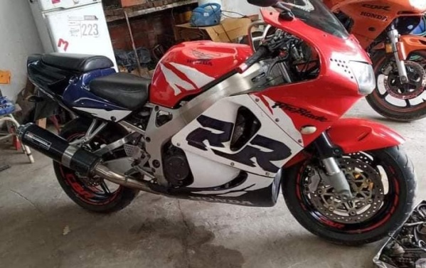 Encañonaron a un platense para robarle la moto cuando volvía de viaje