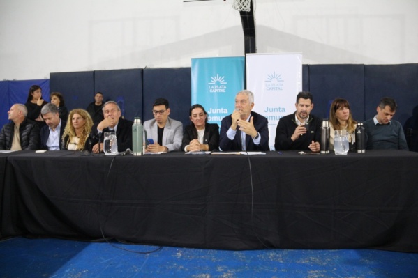 Alak anunció una obra esperada para los vecinos de Gonnet y presentó la Junta Comunal