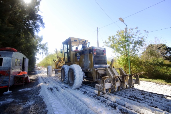 Comenzó el proceso de repavimentación de la calle 467 y anuncian importantes cortes en City Bell
