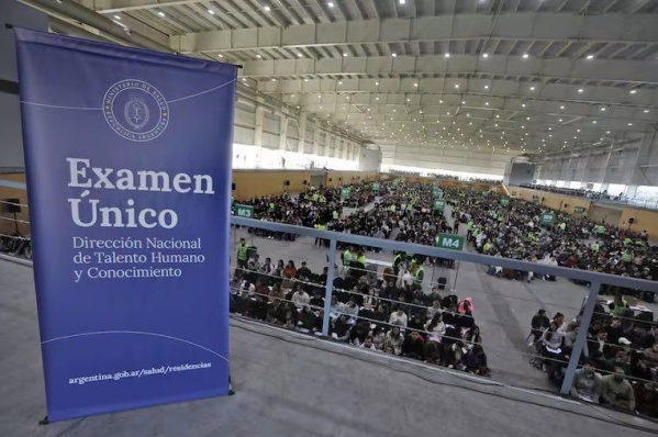 Ninguno de los 117 postulantes logró revalidar su nota en el examen de residencias