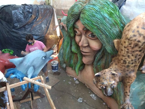 Uno por uno, todos los muñecos de La Plata, las mejores fotos y cómo se preparan los favoritos