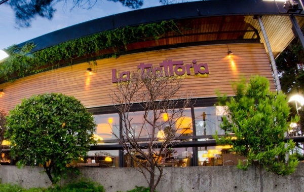 Tras el incendio, La Trattoria de Gonnet reabre sus puertas en Camino Centenario