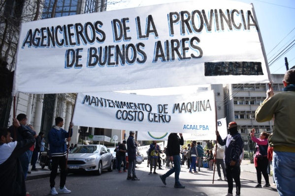 Agencieros bonaerenses movilizaron al Instituto Provincial de Lotería: "Estamos muy preocupados, ganamos cada vez menos"