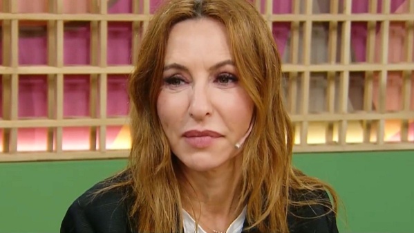 Analía Franchín cree que su papá reencarnó en su gato León: "Está todo el día al lado mío cuidándome"