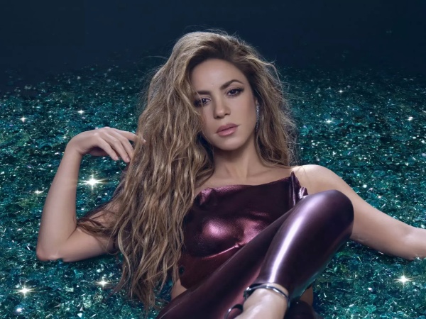 Shakira sorprendió al anunciar un nuevo álbum con el apoyo de su "manada de lobas"