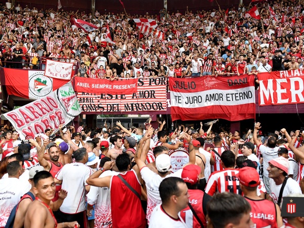 ¿Qué futbolista campeón con el Pincha revolucionó la ciudad con su arribo?