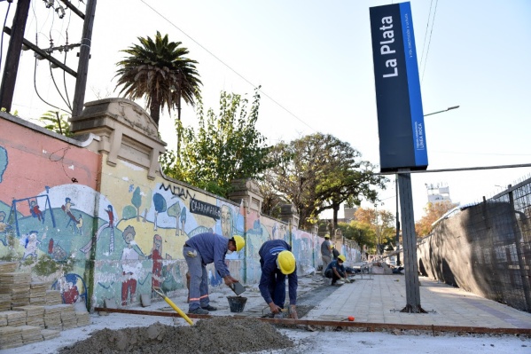 Avanza la obra de la Estación de Trenes de La Plata y anunciaron cortes en el tránsito para las próximas dos semanas