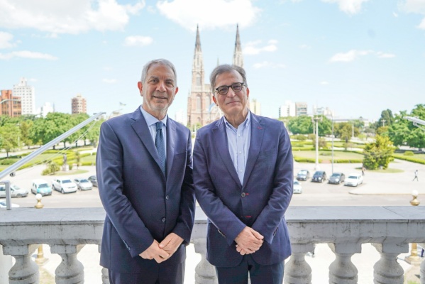 Alak recibió al cónsul Ridao para fortalecer los lazos entre La Plata y España