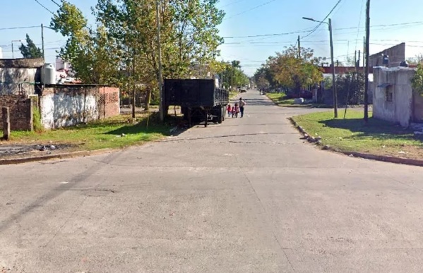 Un policía estaba trabajando en su día de franco como remisero, le quisieron robar y mató al ladrón: quedó detenido