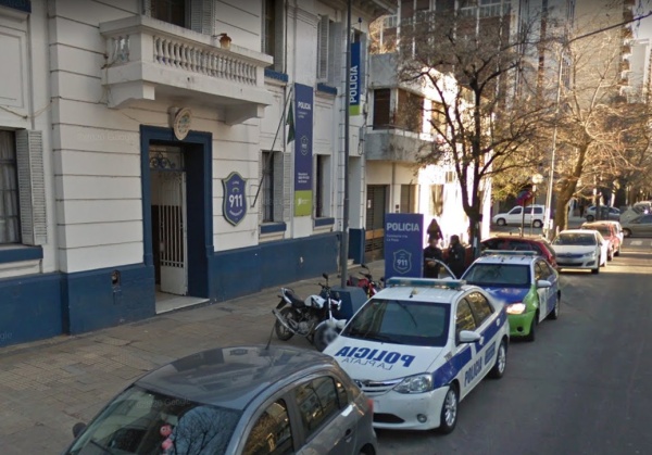 Se fugó un preso de la Comisaría Primera de La Plata: lo buscan en pleno centro