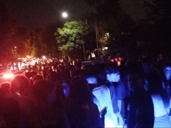 El Municipio desarticuló una fiesta clandestina en La Plata donde había mas de cuatro mil personas