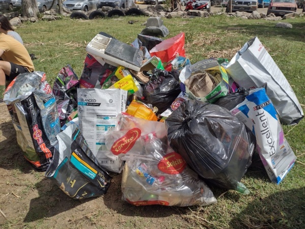 La solidaria idea de un grupo de personas que arman jornadas gratuitas en las costas de la región: "Son todos bienvenidos"